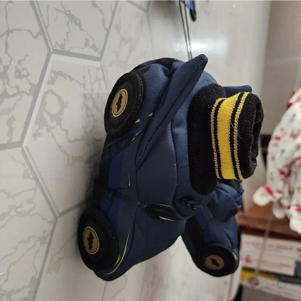 DC Batman Slippers Boys Size 5-6 Blue Batwheels Bat Car Slip On Plush Light Up
